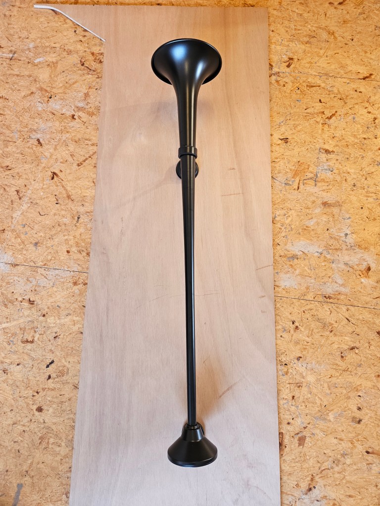 Trompe Nedking 95 cm Noir